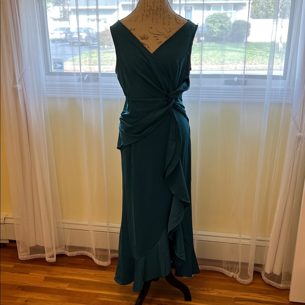 Chic Teal Wrap Midi Dress